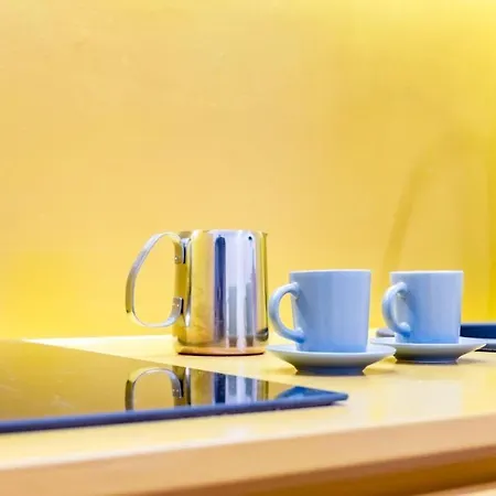 Archi Boutique Bed and Breakfast Σαλέρνο