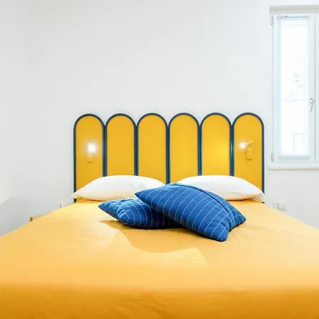 Archi Boutique Bed and Breakfast Σαλέρνο